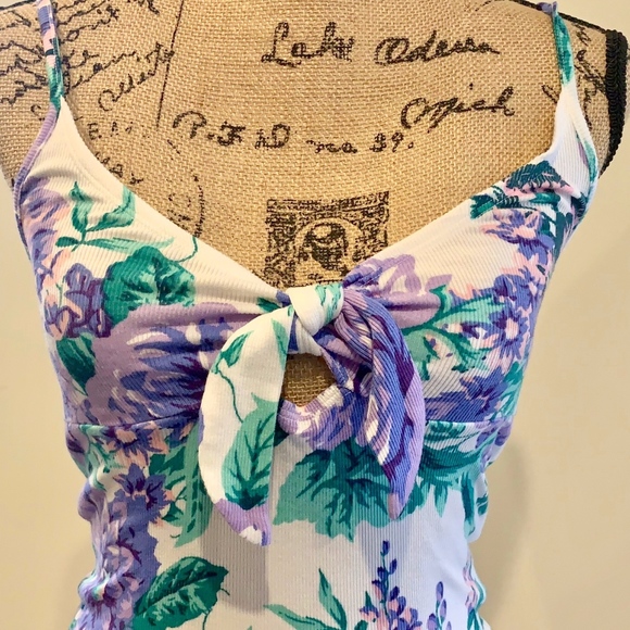 URBAN OUTFITTERS Floral Cami - Like New - Picture 1 of 8